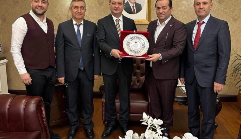 Adalet bakan yardımcısı Hurşit Yıldırım ziyereti.