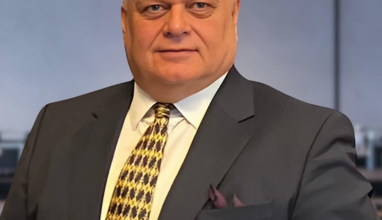 ERKAN ÖZGÜR / İSTANBUL