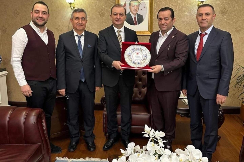 Adalet bakan yardımcısı Hurşit Yıldırım ziyereti.